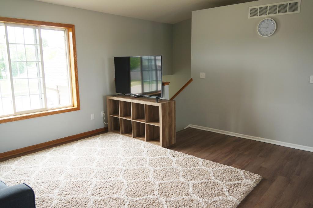 5587 Kingsbury Street Northwest Rochester, MN 55901 - Photo 5 of 20 Gallery Image 5