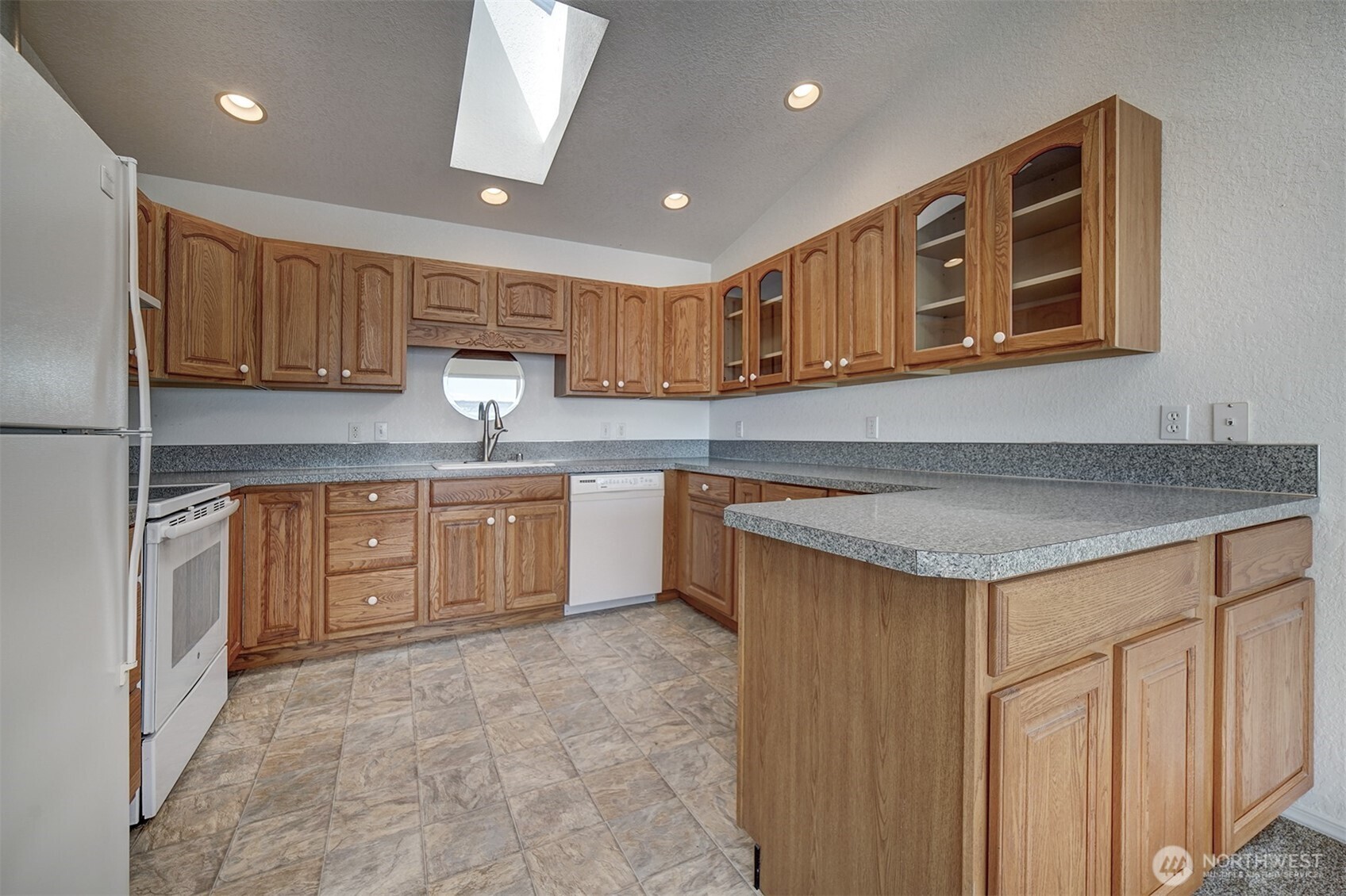 21910 President Point Road Northeast Kingston, WA 98346 - Photo 16 of 39 Gallery Image 16
