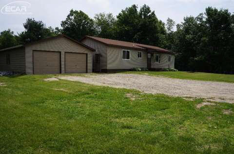3858 North Lapeer Road Lapeer, MI 48446 - Photo 4 of 25 20439593-3.JPG