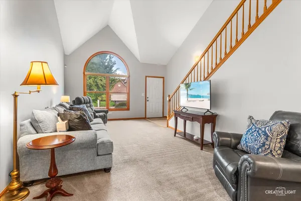 $400,000 | 574 Sudbury Circle, Oswego, IL 60543