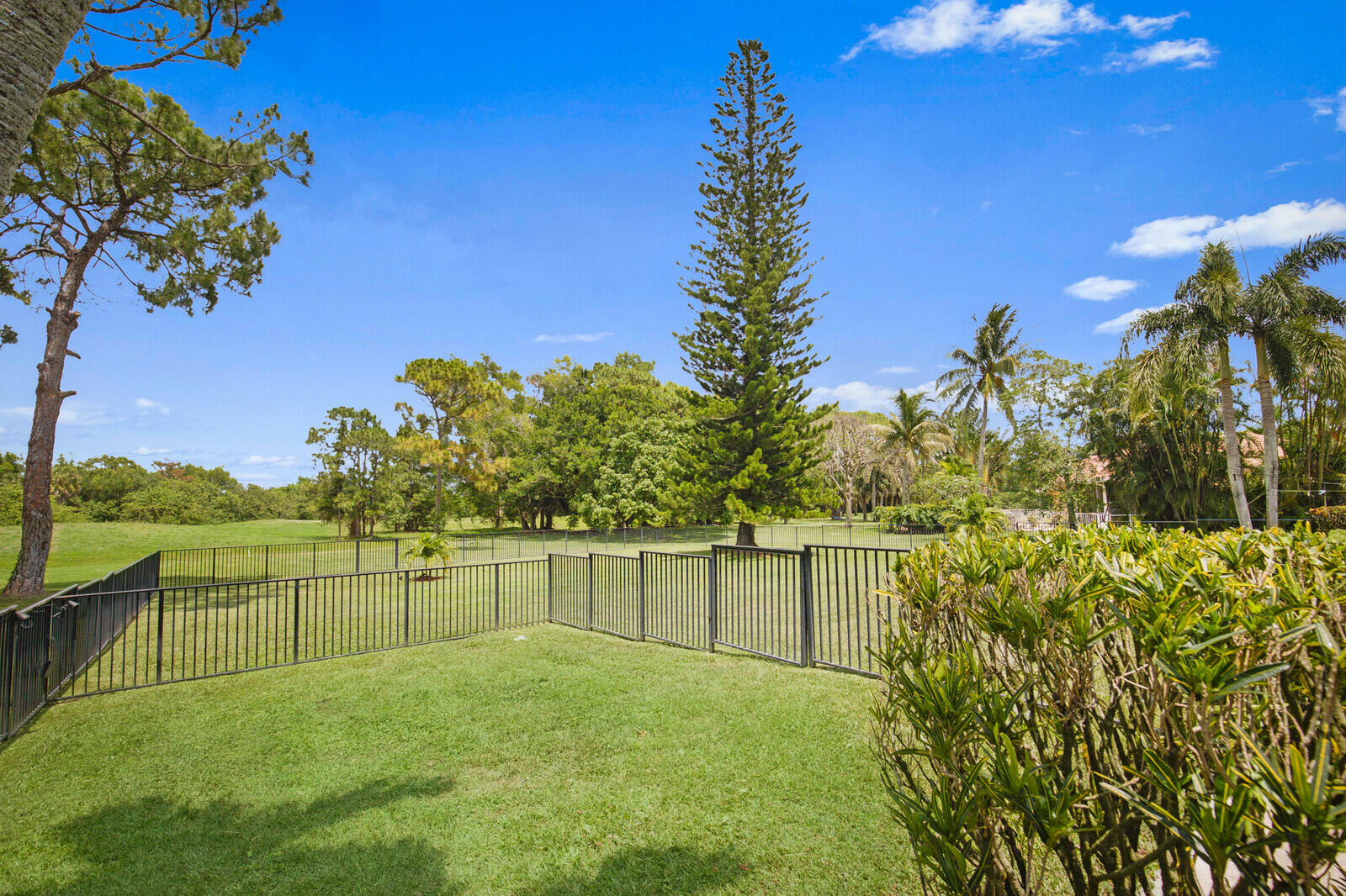 9170 Dundee Drive Lake Worth, FL 33467 - Photo 84 of 90 9170_Dundee_Dr77_mls