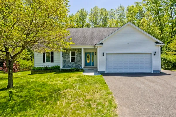 $629,900 | 12 Camelot Lane, Easthampton, MA 01027