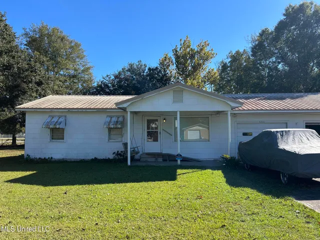 $64,000 | 4200 2nd Street, Moss Point, MS 39563