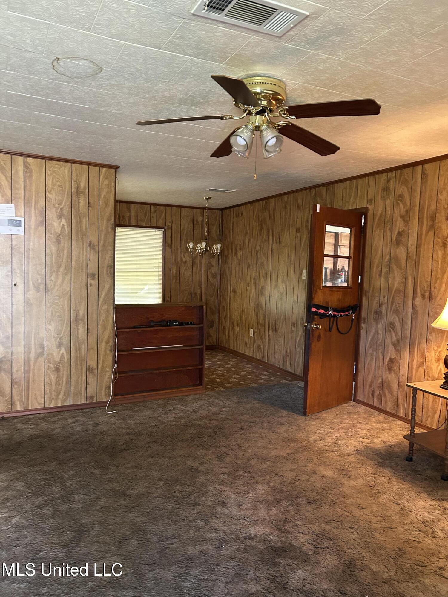 4200 2nd Street Moss Point, MS 39563 - Photo 6 of 14 IMG_5942