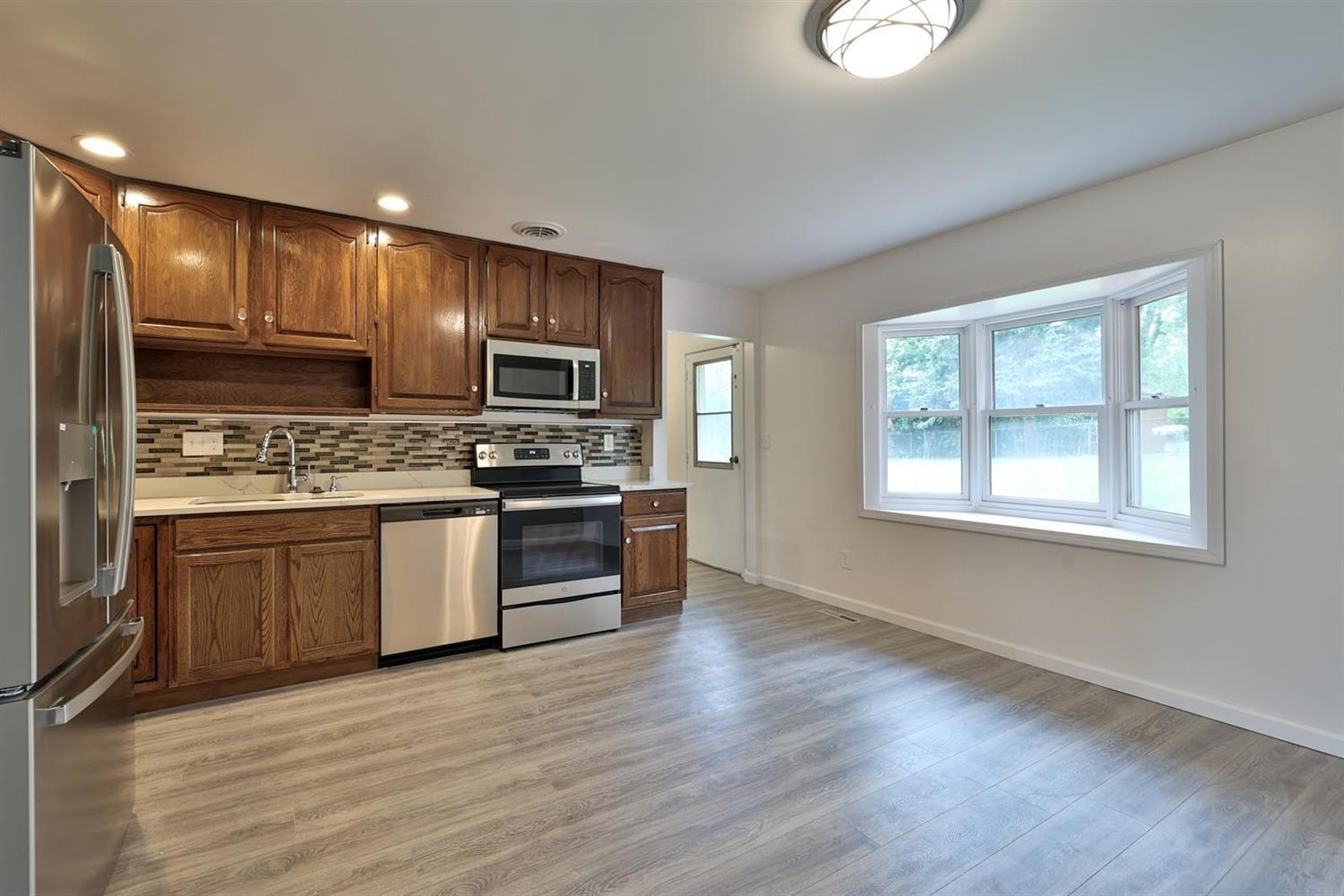 579 West Kemper Road Springdale, OH 45246 - Photo 11 of 36