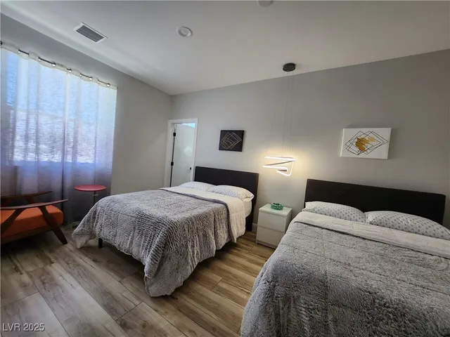 $2,480 | 1626 East Phillips Avenue, Las Vegas, NV 89104