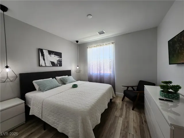 $2,480 | 1626 East Phillips Avenue, Las Vegas, NV 89104