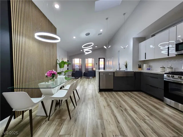 $2,480 | 1626 East Phillips Avenue, Las Vegas, NV 89104