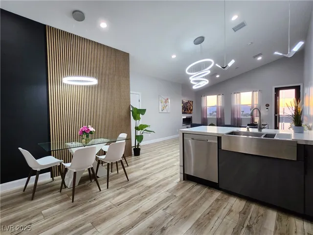 $2,480 | 1626 East Phillips Avenue, Las Vegas, NV 89104