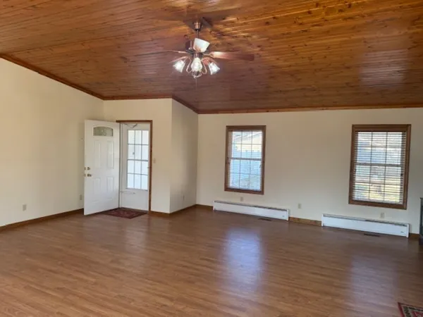 $199,900 | 410 Red Howerton Street, Carterville, IL 62918