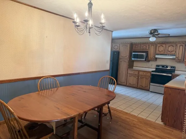 $199,900 | 410 Red Howerton Street, Carterville, IL 62918