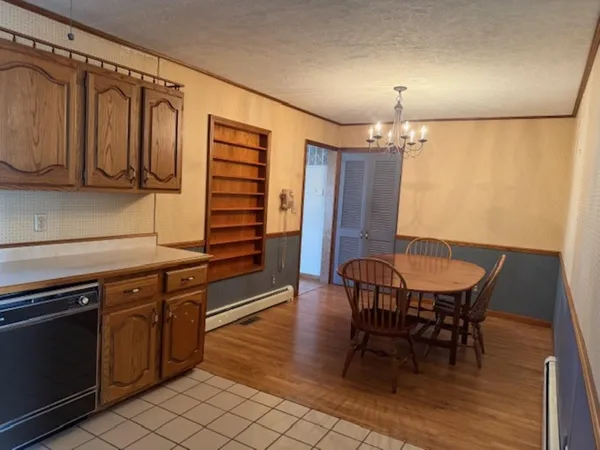$199,900 | 410 Red Howerton Street, Carterville, IL 62918