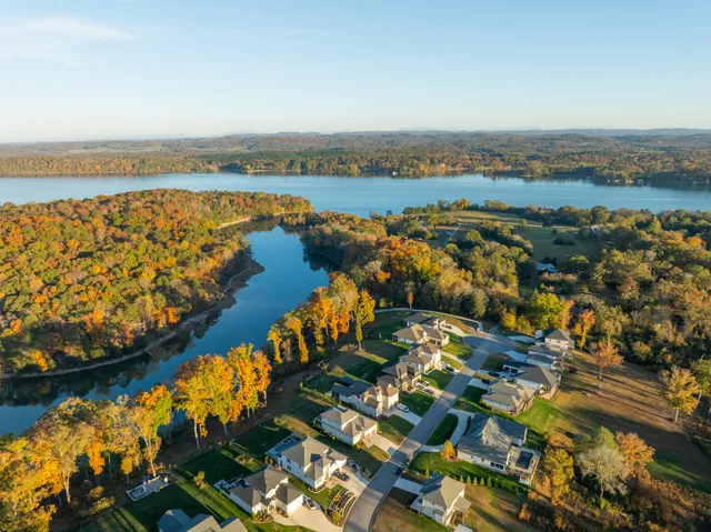 $969,900 | 1801 River Breeze Drive, Unit 7, Soddy Daisy, TN 37379