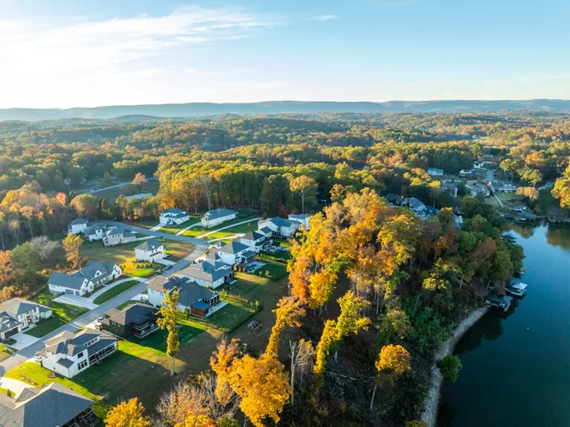 $969,900 | 1801 River Breeze Drive, Unit 7, Soddy Daisy, TN 37379