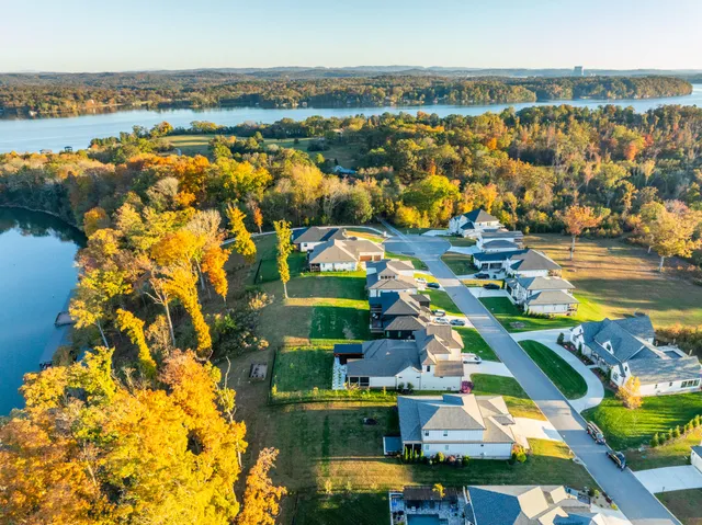 $969,900 | 1801 River Breeze Drive, Unit 7, Soddy Daisy, TN 37379