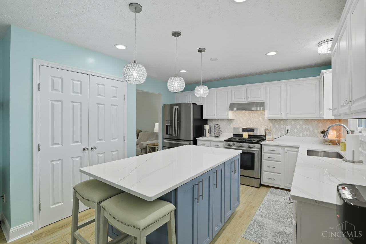 214 Hickory Court Harrison, OH 45030 - Photo 11 of 51 Gallery Image 11