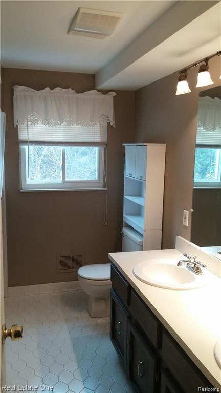 14 Foxboro Drive Rochester Hills, MI 48309 - Photo 19 of 20