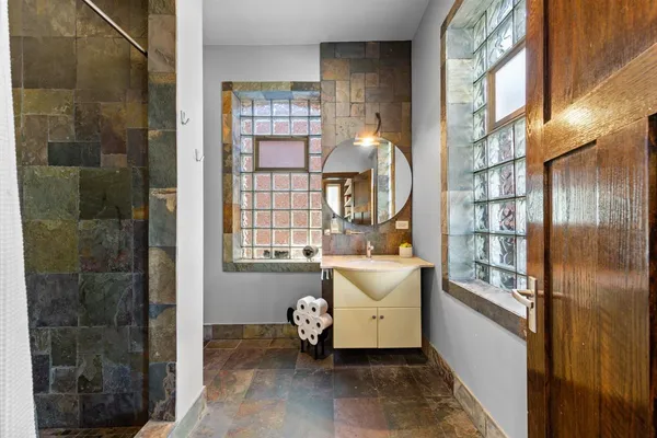$1,690,000 | 2334 West Medill Avenue, Chicago, IL 60647