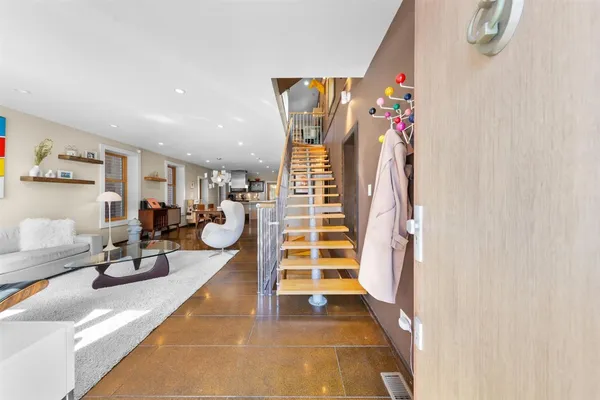 $1,690,000 | 2334 West Medill Avenue, Chicago, IL 60647