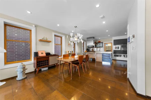 $1,690,000 | 2334 West Medill Avenue, Chicago, IL 60647
