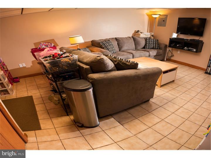 1008 Rill Road Reading, PA 19606 - Photo 6 of 15 Gallery Image 6