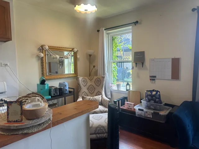 $1,400 | 644 West Wrightwood Avenue, Unit 206, Chicago, IL 60614