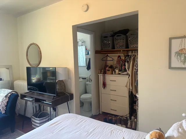 $1,400 | 644 West Wrightwood Avenue, Unit 206, Chicago, IL 60614