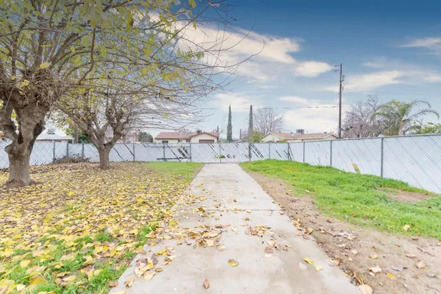 $230,000 | 375 South Wall Street, Shafter, CA 93263
