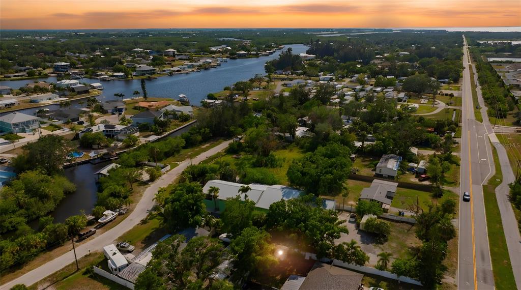826 West Shell Point Road Ruskin, FL 33570 - Photo 6 of 32