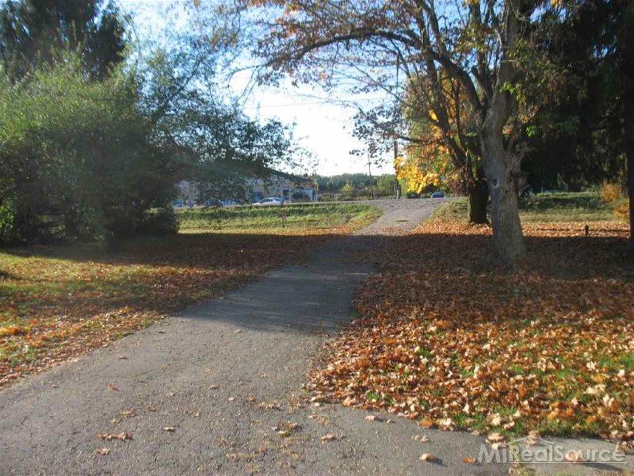 2591 Imlay City Road Lapeer, MI 48446 - Photo 10 of 12 31169608-9.JPG