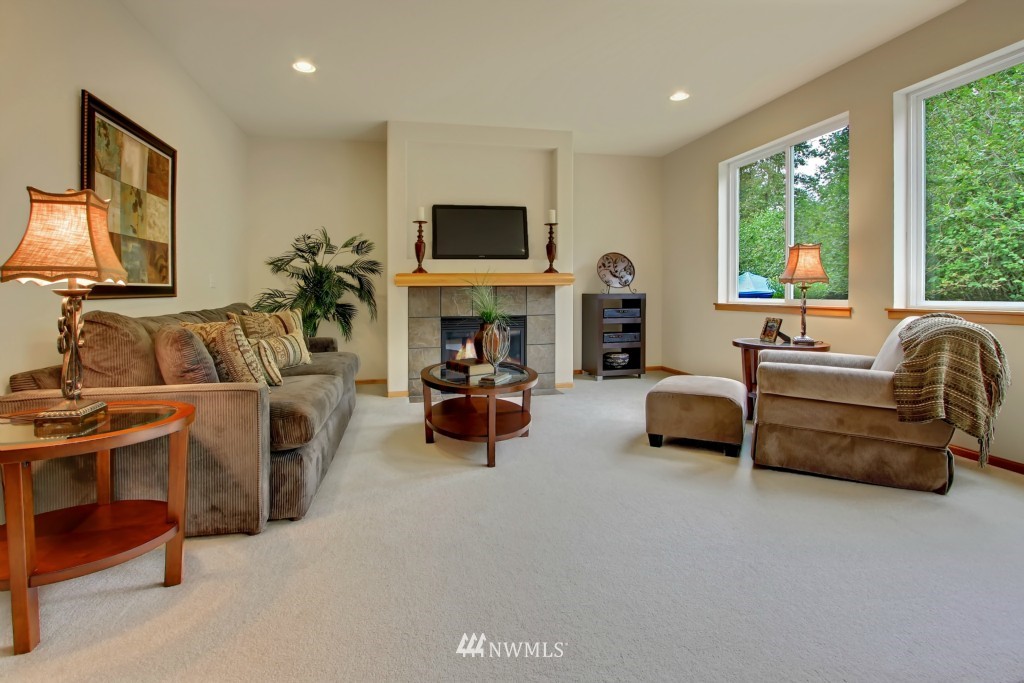 5724 Northeast 1st Place Renton, WA 98059 - Photo 2 of 15