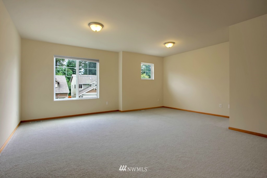 5724 Northeast 1st Place Renton, WA 98059 - Photo 11 of 15