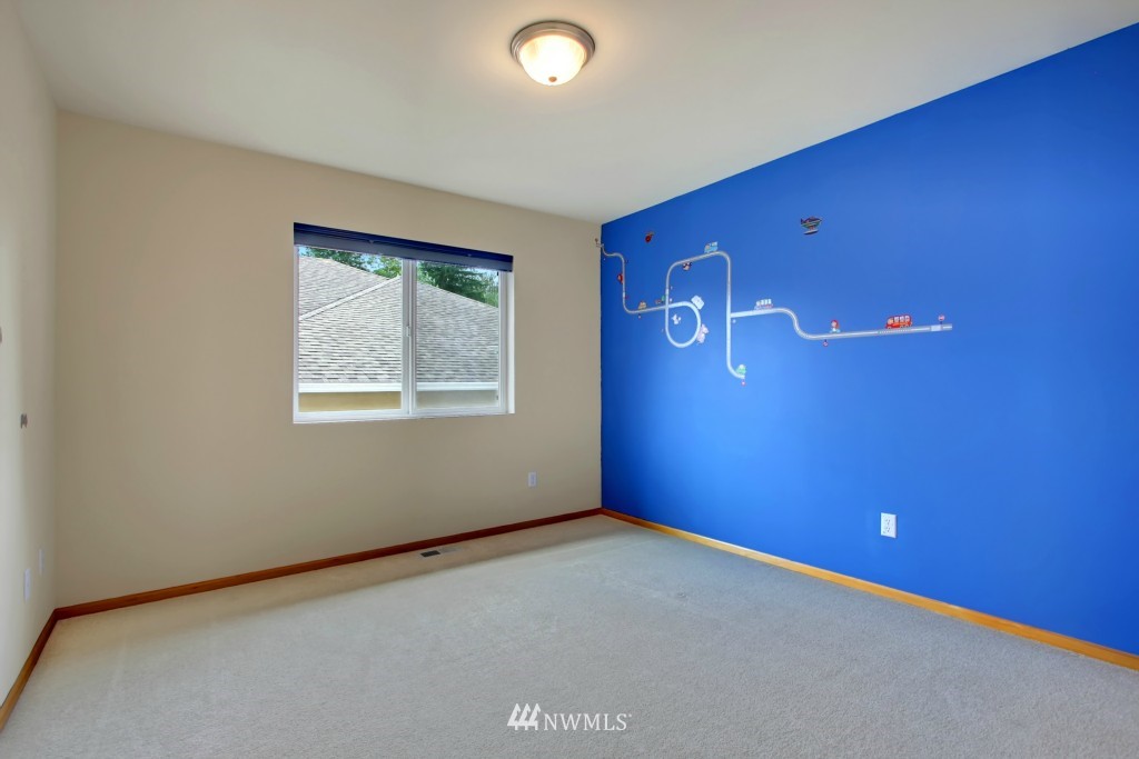 5724 Northeast 1st Place Renton, WA 98059 - Photo 12 of 15
