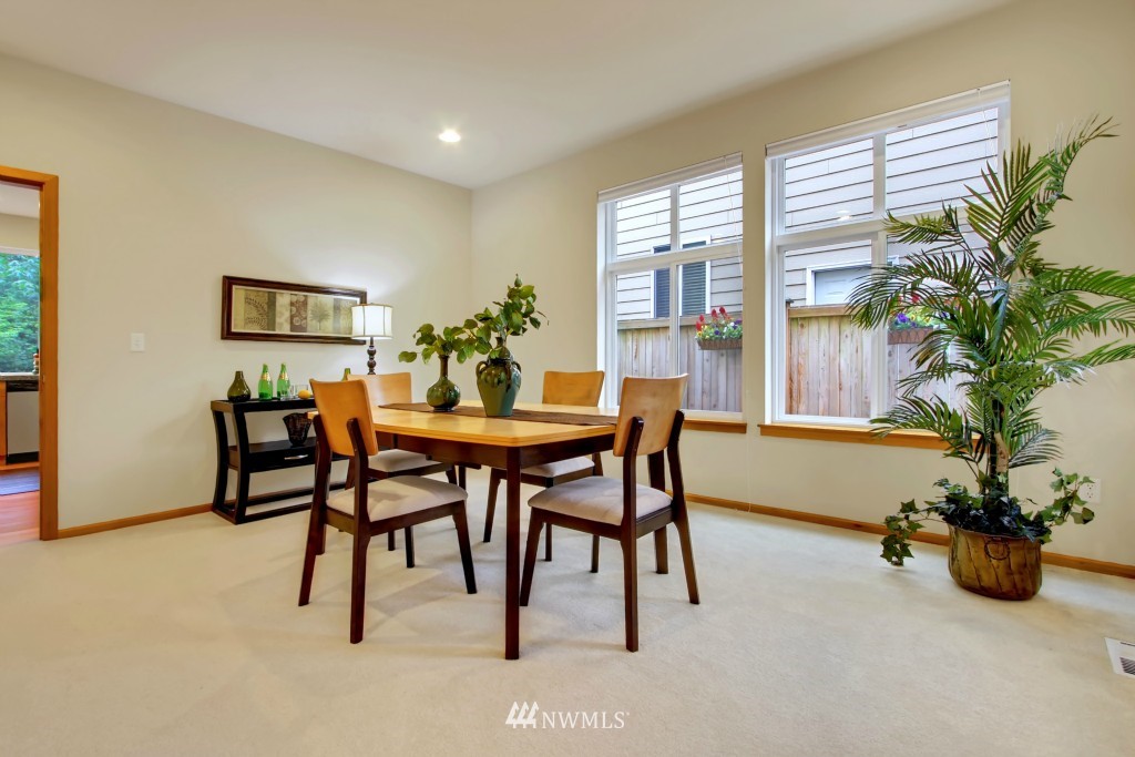 5724 Northeast 1st Place Renton, WA 98059 - Photo 4 of 15
