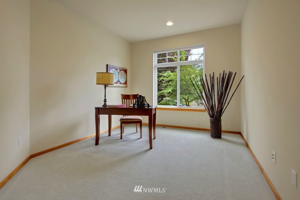 5724 Northeast 1st Place Renton, WA 98059 - Photo 8 of 15