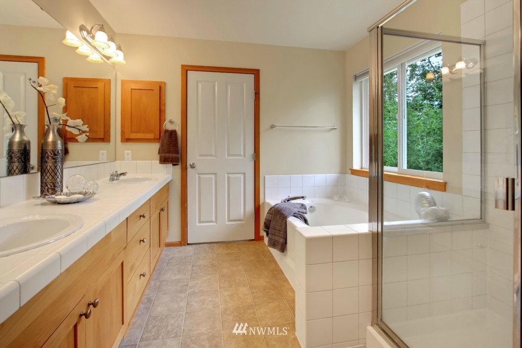 5724 Northeast 1st Place Renton, WA 98059 - Photo 10 of 15