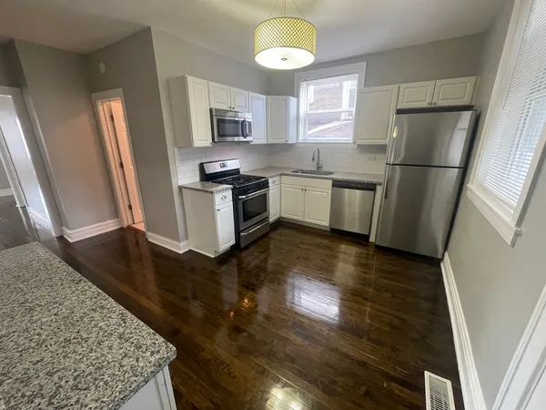 $620,000 | 2115 North Kildare Avenue, Chicago, IL 60639