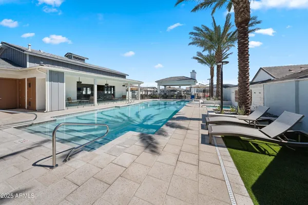 $2,122 | 15601 West Cactus Road, Unit B1, El Mirage, AZ 85335