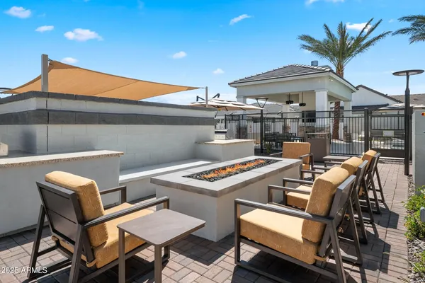 $2,122 | 15601 West Cactus Road, Unit B1, El Mirage, AZ 85335
