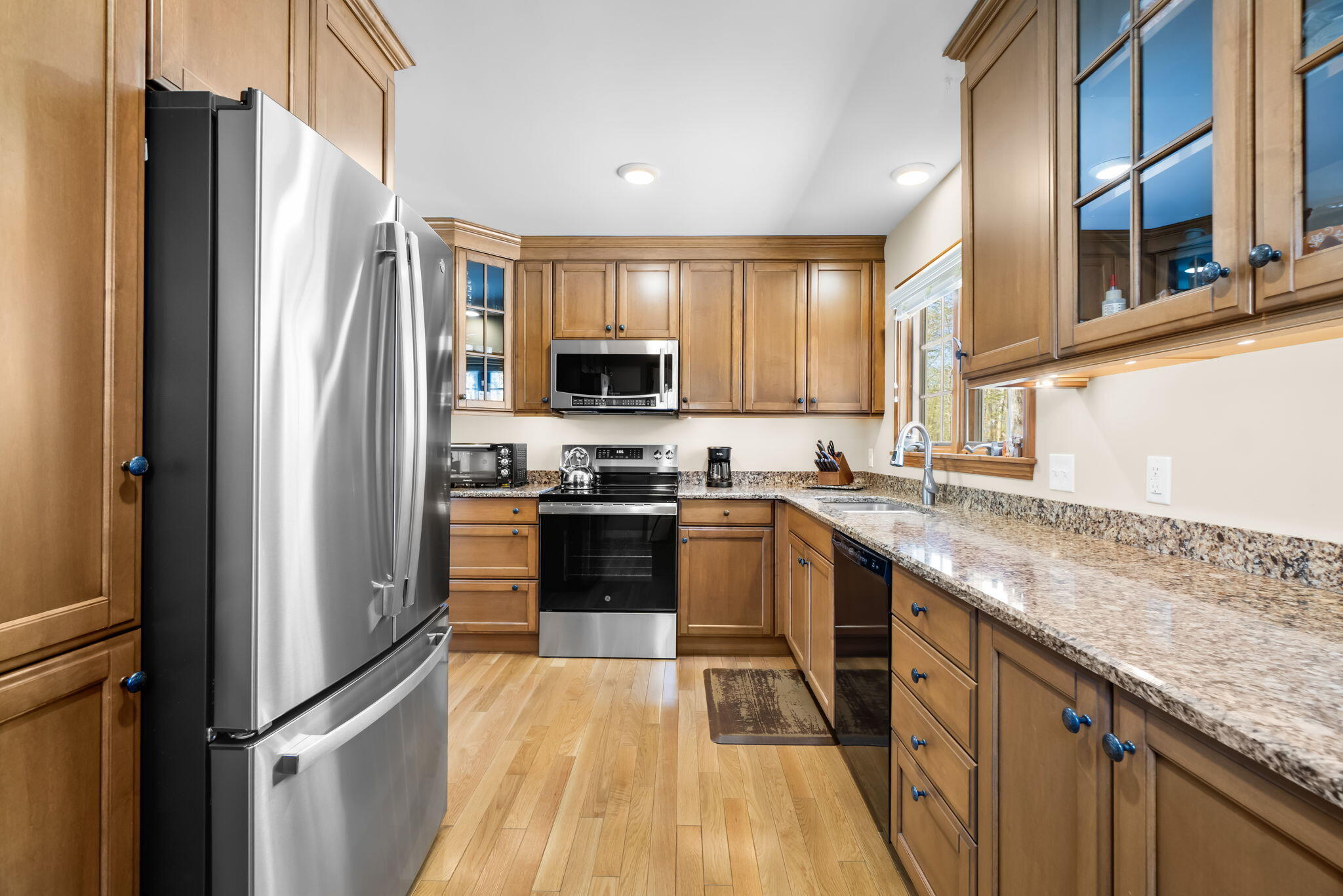 8185 Ridgeview Drive Cheboygan, MI 49721 - Photo 7 of 33 Gourmet Kitchen