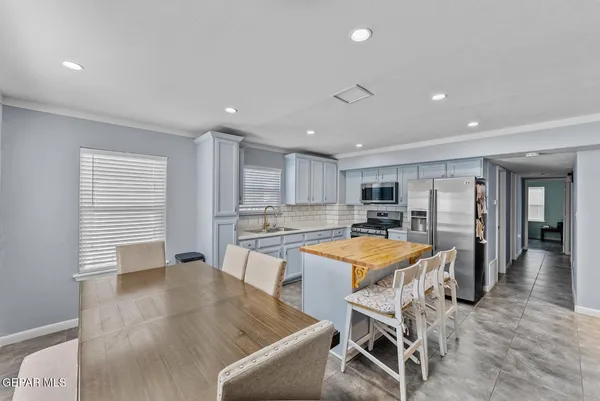 $595,000 | 13130 Shapleigh Place, Clint, TX 79836