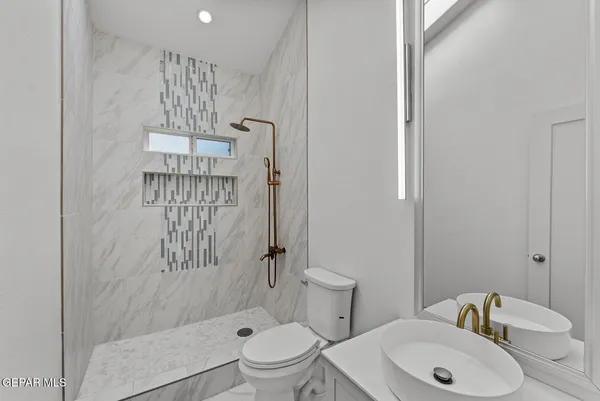 $595,000 | 13130 Shapleigh Place, Clint, TX 79836