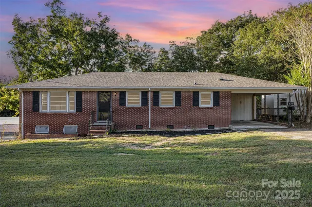 $189,999 | 222 St Michael Avenue, Great Falls, SC 29055