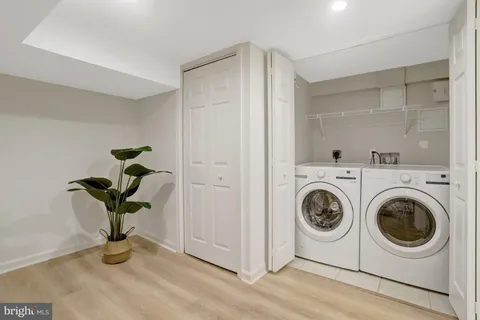 $835,000 | 32 Ancell Street, Alexandria, VA 22305