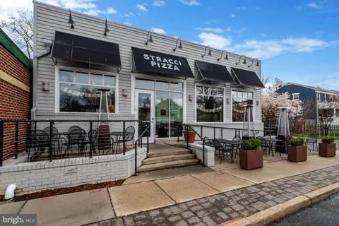 $835,000 | 32 Ancell Street, Alexandria, VA 22305