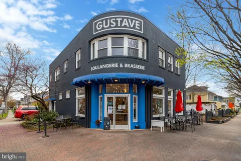 $835,000 | 32 Ancell Street, Alexandria, VA 22305