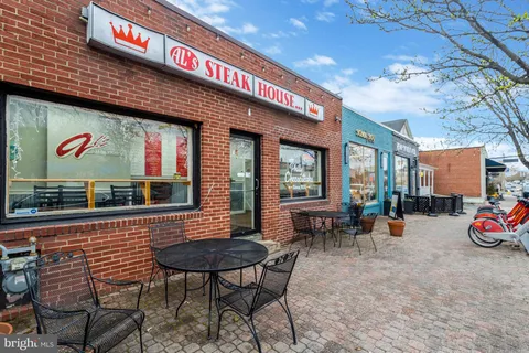 $835,000 | 32 Ancell Street, Alexandria, VA 22305