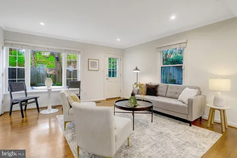 $835,000 | 32 Ancell Street, Alexandria, VA 22305