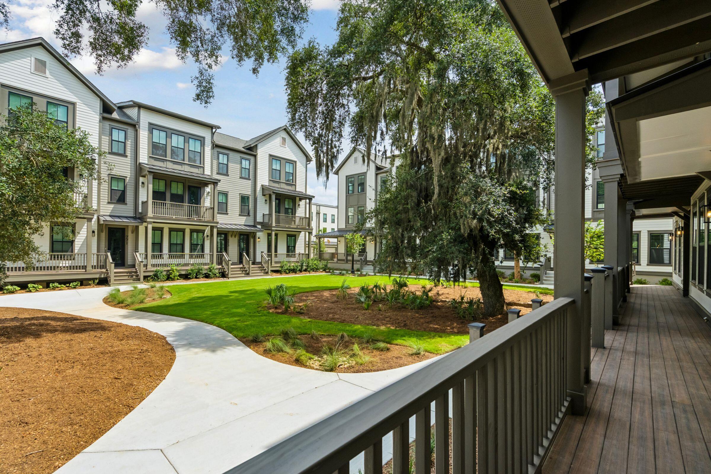 737 Oyster Isle Drive Charleston, SC 29492 - Photo 2 of 20 737OysterIsleDr-KeenEyeMarketing-005