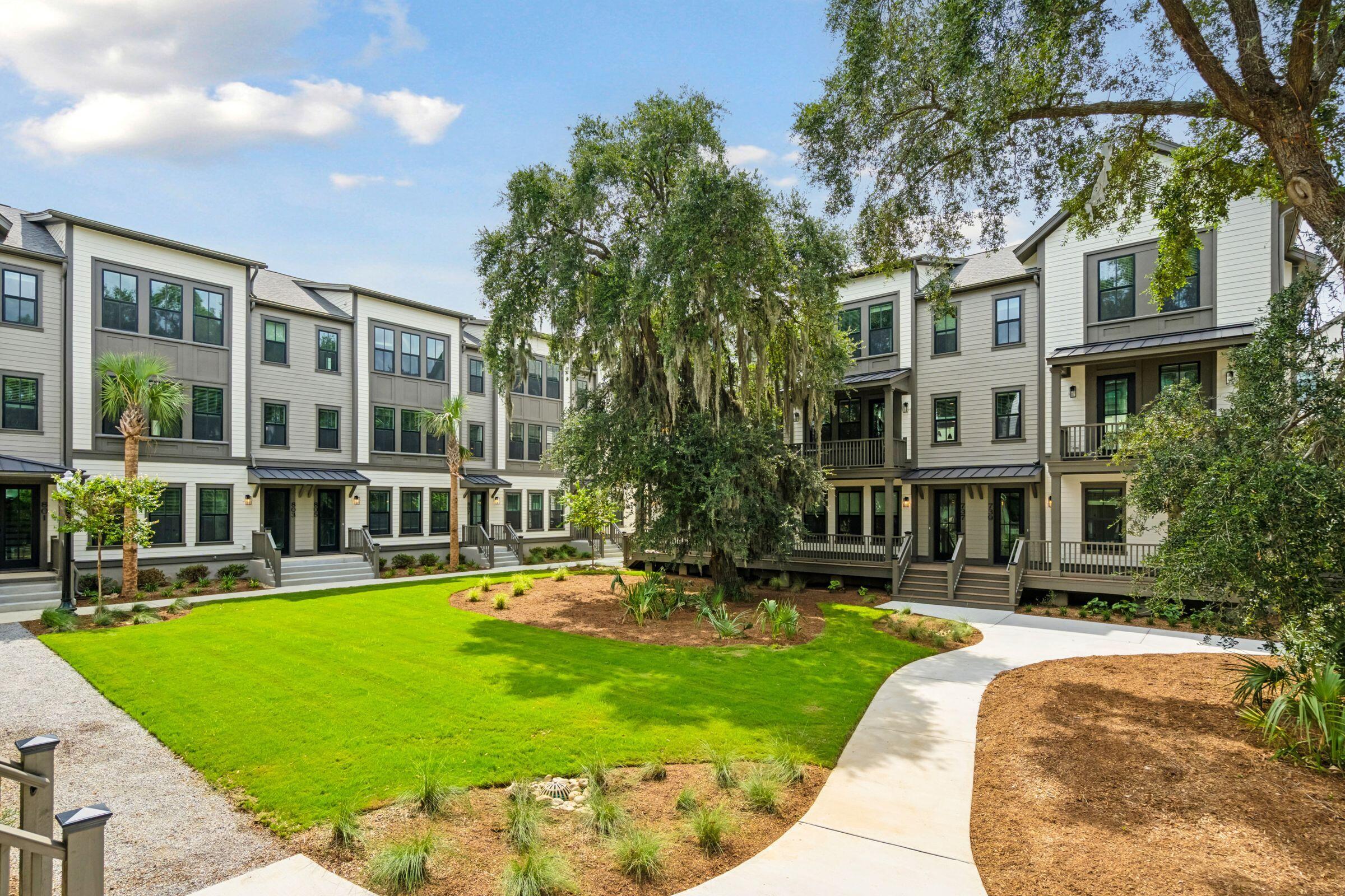 737 Oyster Isle Drive Charleston, SC 29492 - Photo 4 of 20 737OysterIsleDr-KeenEyeMarketing-016